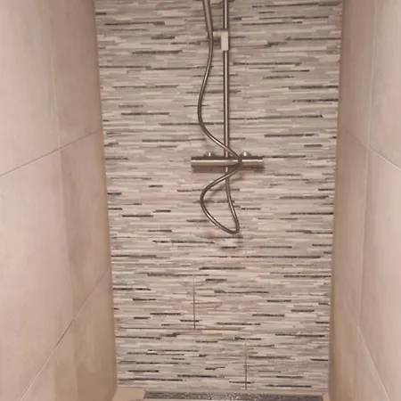 Charmantes Und Neu Renoviertes In Der Naehe Des Flughafens *