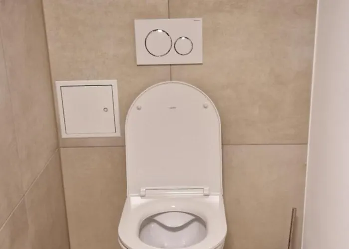 Apartman Charmantes Und Neu Renoviertes In Der Naehe Des Flughafens *