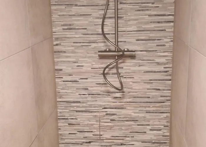 Charmantes Und Neu Renoviertes In Der Naehe Des Flughafens *